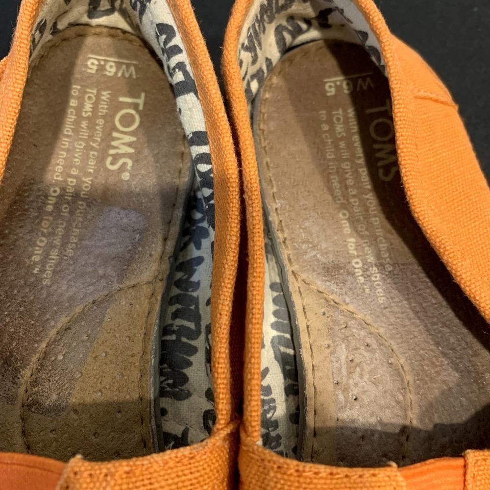 TOMS Womens Orange Charlize Theron Canvas Flat Loafer Slip On Shoes Size US 6.5W - Picture 4 of 6